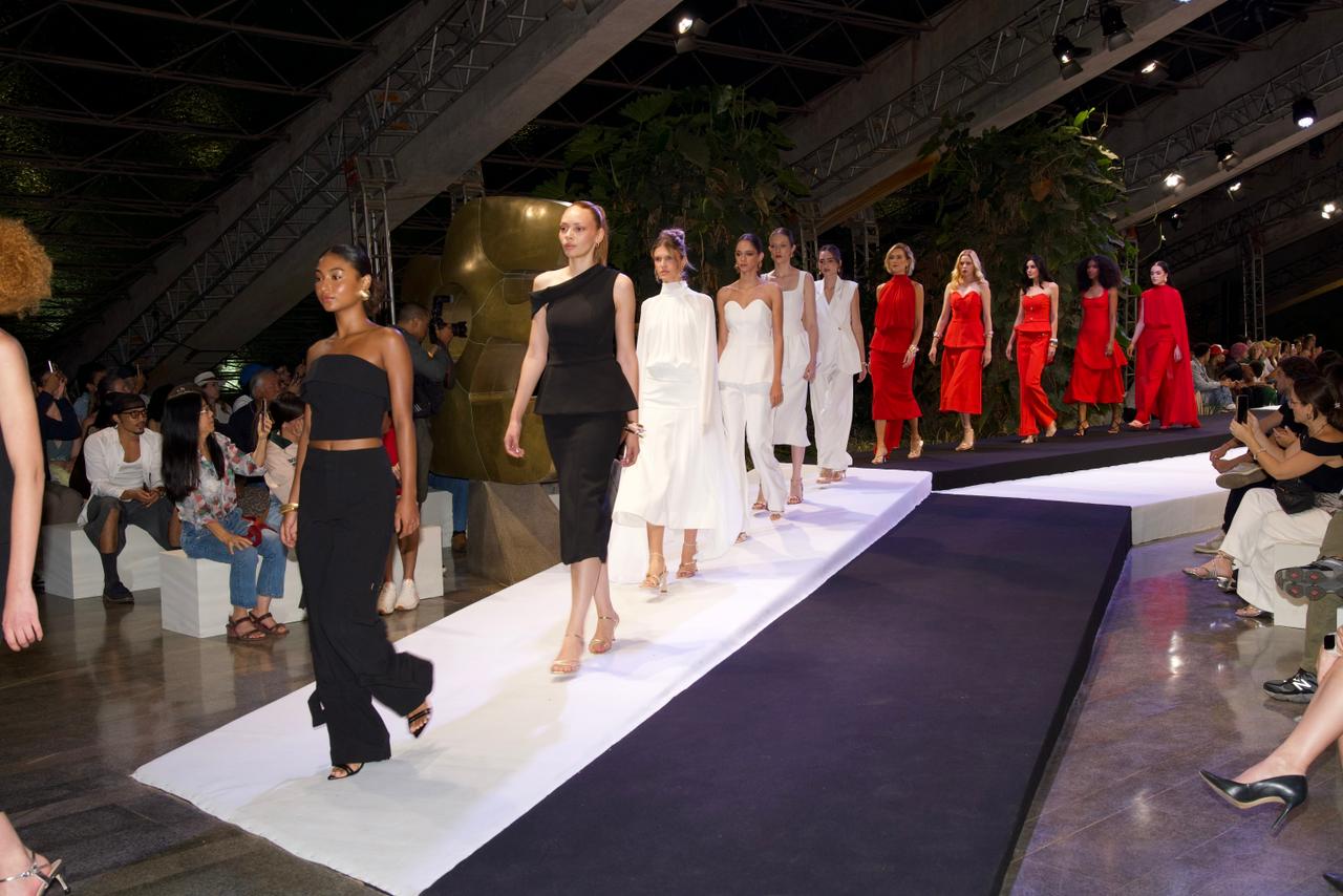 Amek para o Metrópoles Catwalk