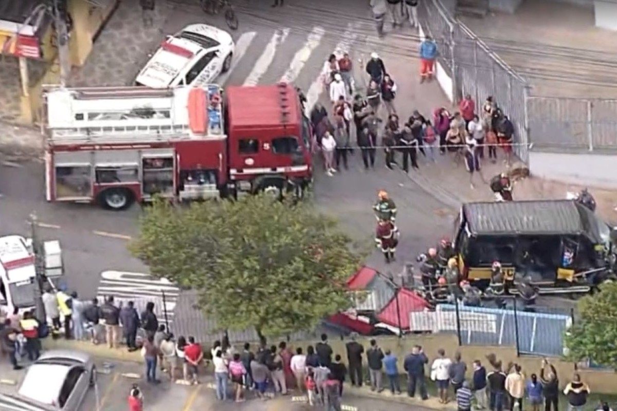 Acidente com van escolar e ônibus deixa 5 feridos em Guarulhos