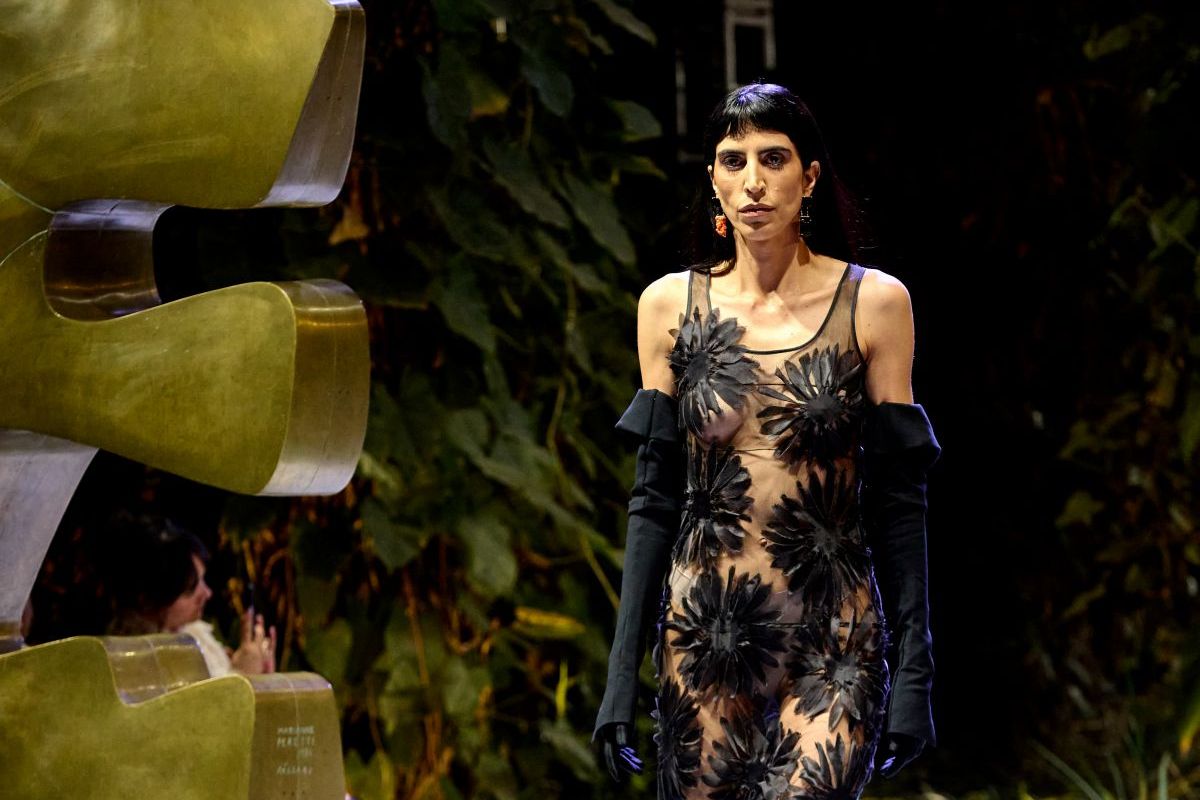 Gloria Coelho Celebra 50 Anos de Moda com Desfile Espetacular no Metrópoles Catwalk!