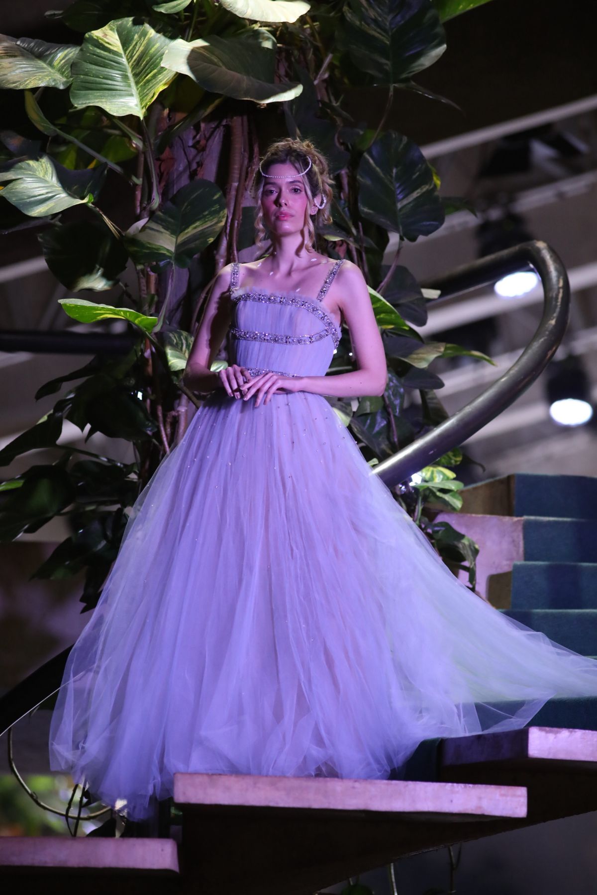 Desfile de Bernardo Rostand no Metrópoles Catwalk - Metrópoles