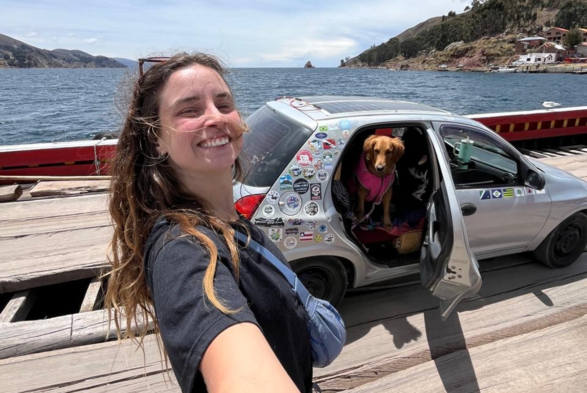 Brasileira e sua cadela viralizam ao rodar a América do Sul em um Celta 2005: Veja a história!