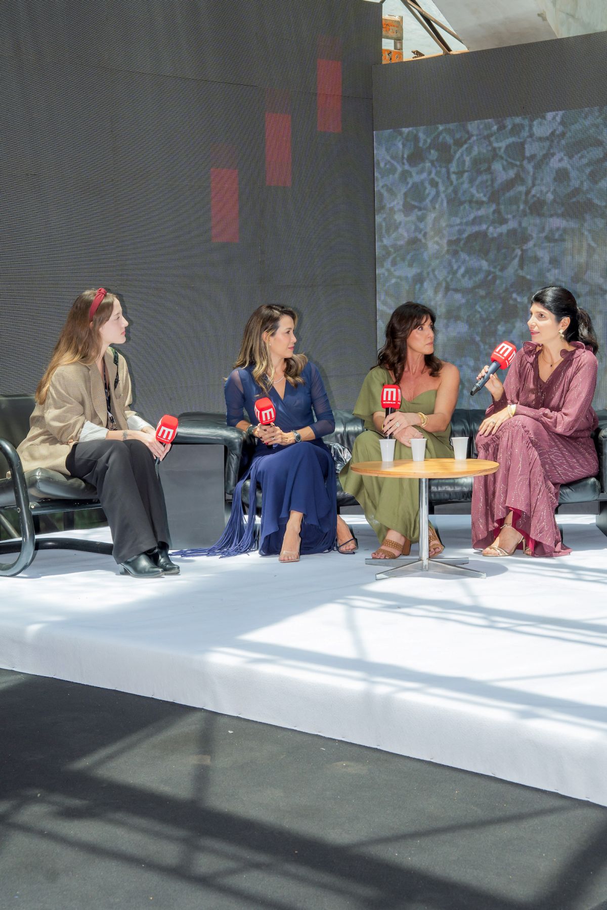 foto com cor. metrópoles catwalk - metrópoles