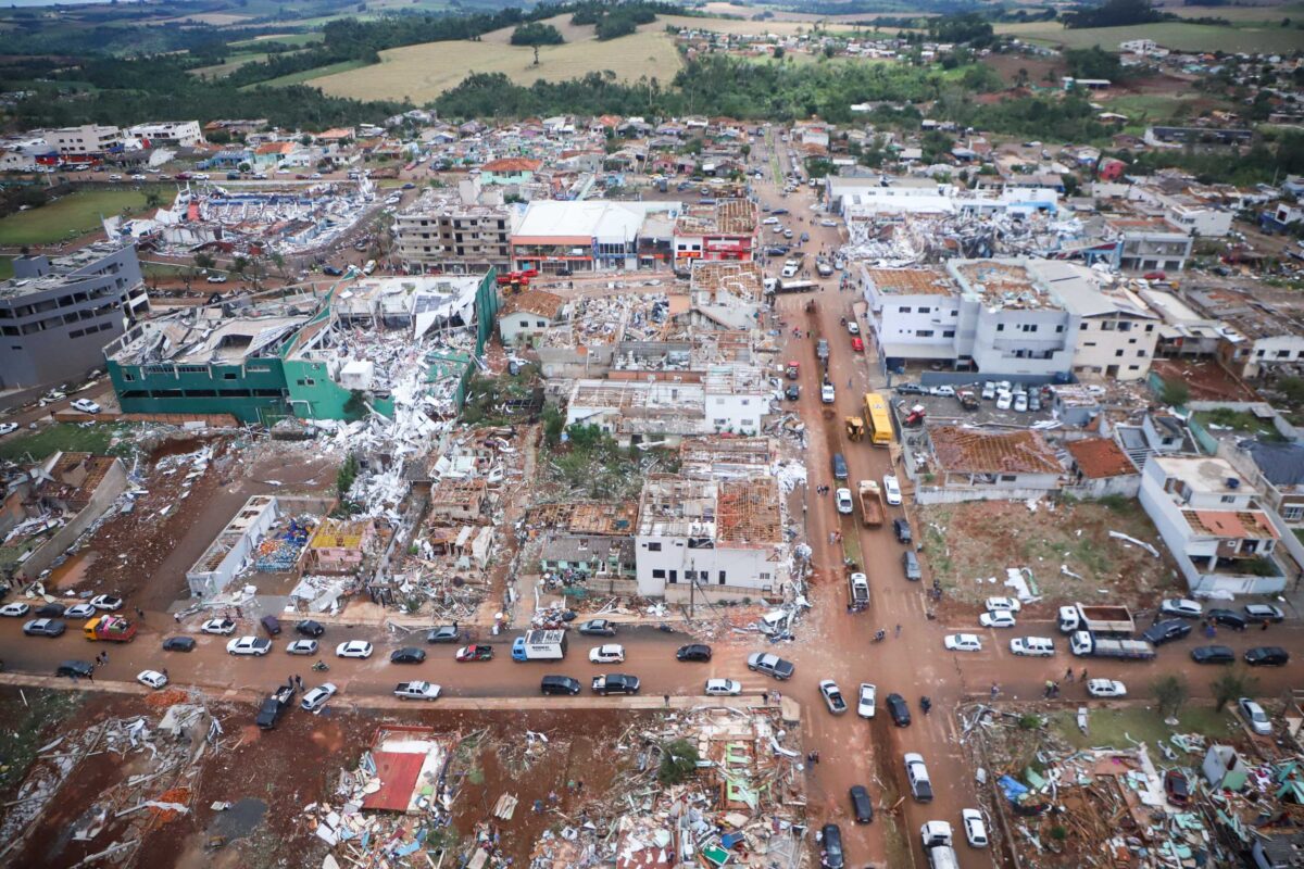 Governo federal reconhece calamidade em cidade destruída por tornado