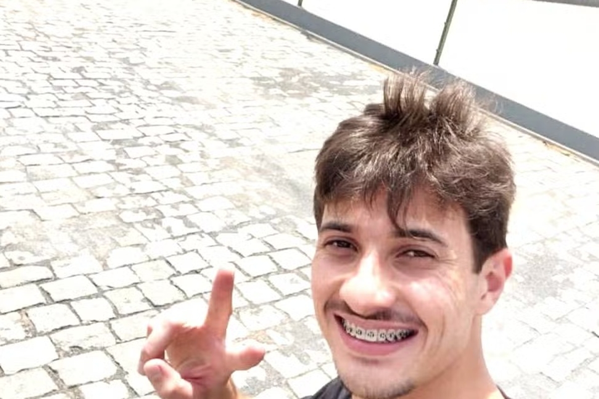 Caminhoneiro influenciador morre após cair em ribanceira em MG