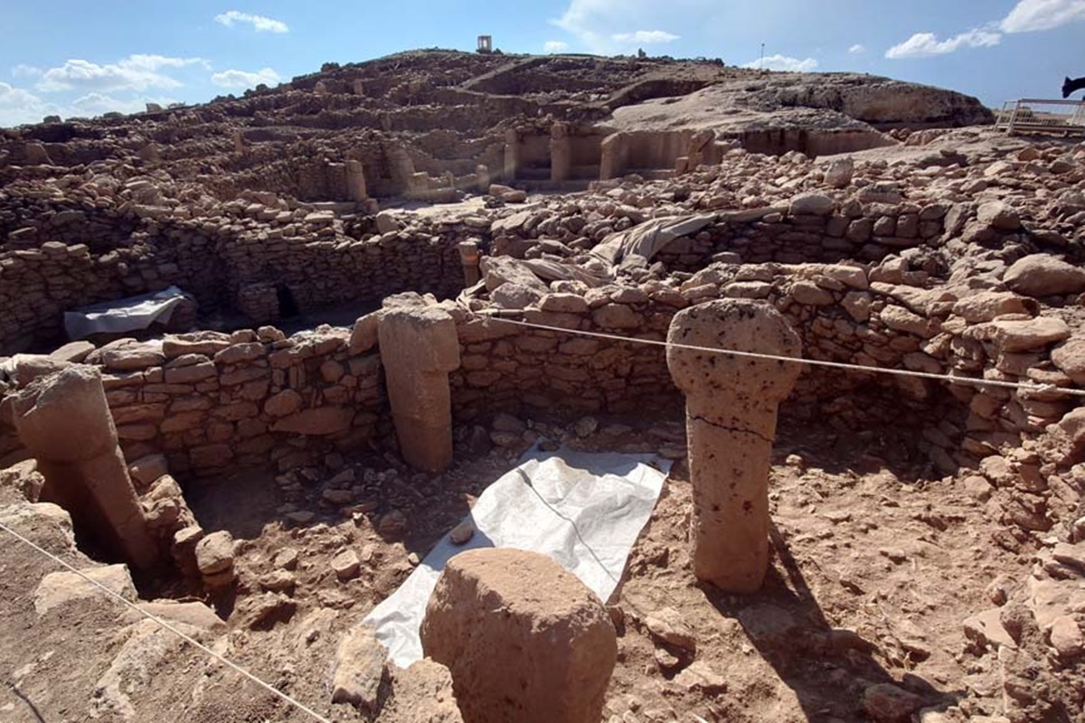 Rosto esculpido em pedra pode ser o 1º autorretrato neolítico achado 2 Foto de sítio arqueológico - Metrópoles