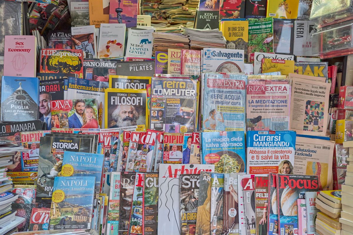 Imagem colorida de revistas