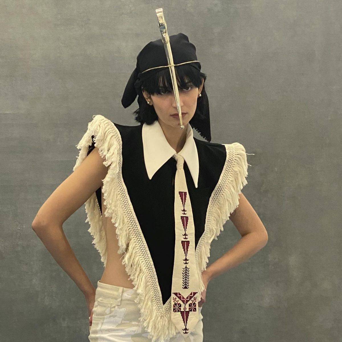 Look do estilista palestino Zeid Hijazi - Metrópoles