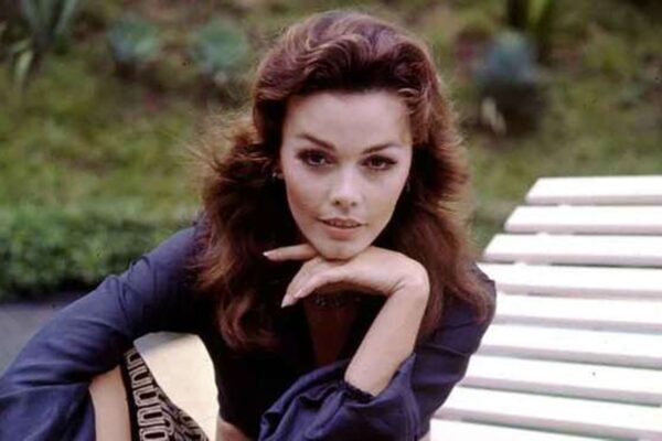 Color image: Angela Diniz