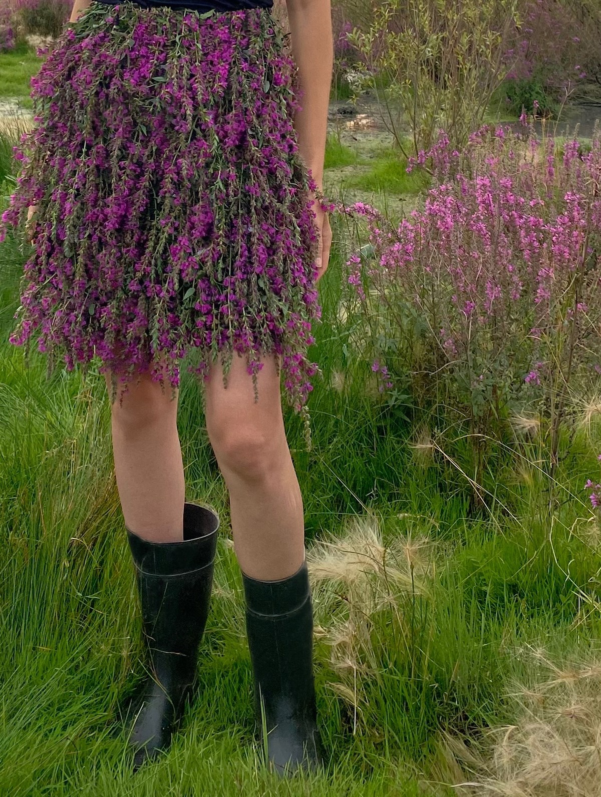 Artista russa cria roupas com elementos da natureza e viraliza Katerina Shukshina - metrópoles