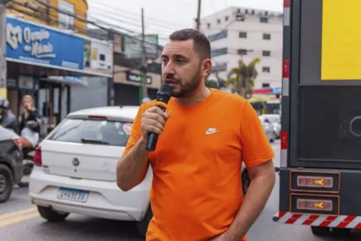 Quem é o vereador preso armado em operação contra avanço do CV no Rio