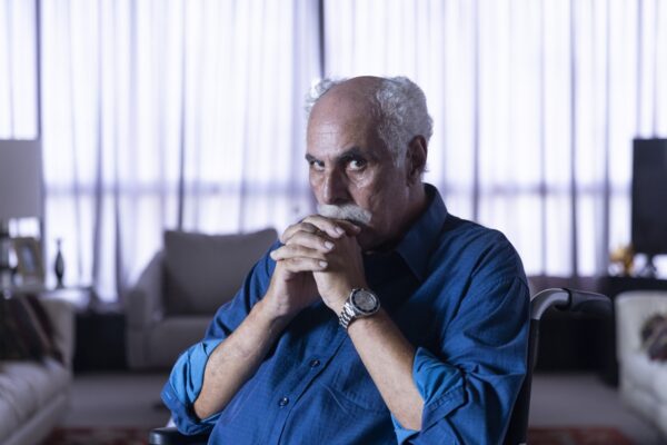 Anselmo Vasconcelos plays Roger Abdelmassi in Tremenbe