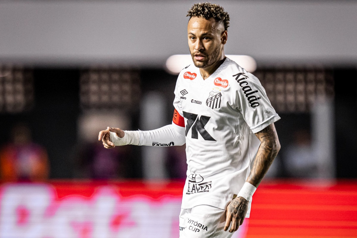 Neymar comemora vitória do Santos no clássico contra o Palmeiras; veja