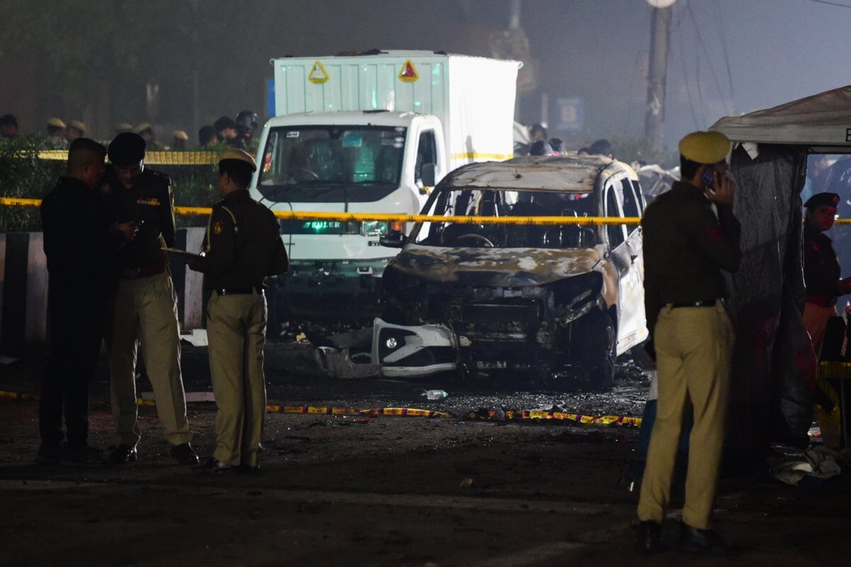 Índia prende suspeito de envolvimento em atentado que matou 12 pessoas