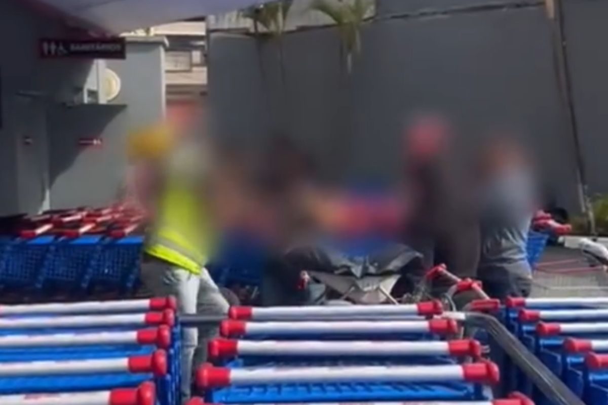 Guerra no Mercado: Funcionário Perde Parte da Orelha em Briga por Dívida